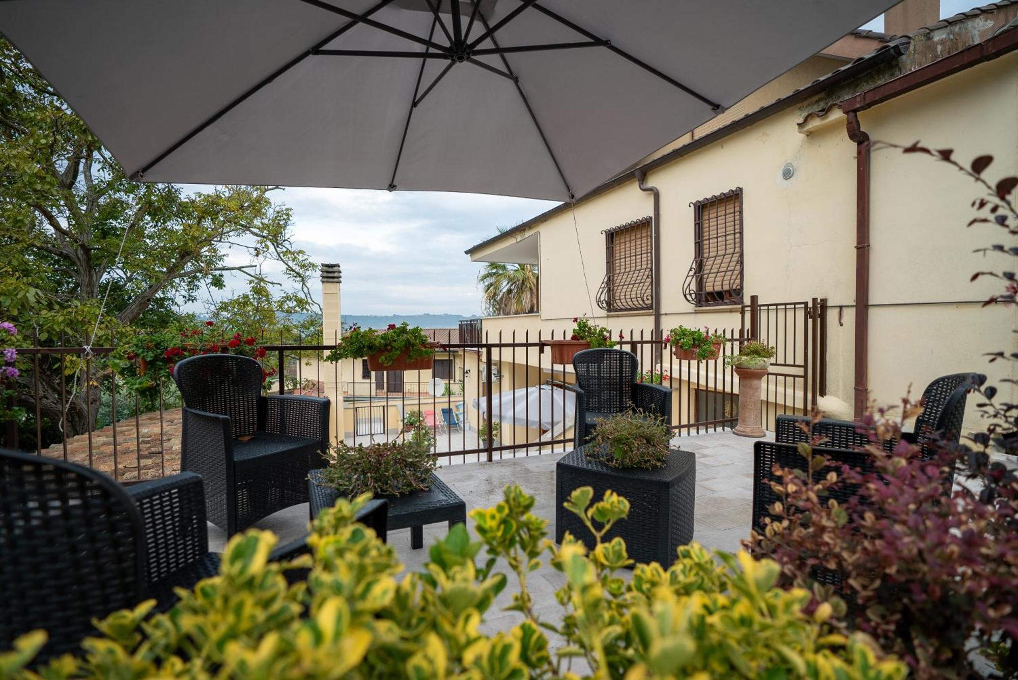 Bed and Breakfast La Dolce Sosta Campagnano Di Roma Exterior foto